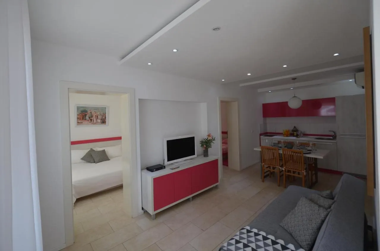 Apartments Karmen Maria Novigrad